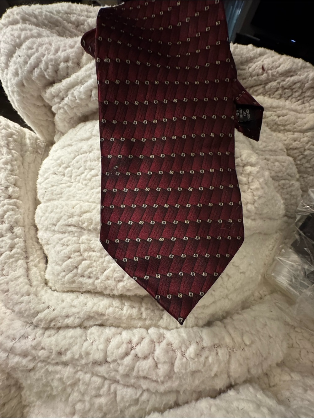 Men's Burgundy Patterned Silk Tie